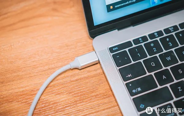 劝退文章,50多块的扩展坞不敢买,“达而稳”扩展坞评测