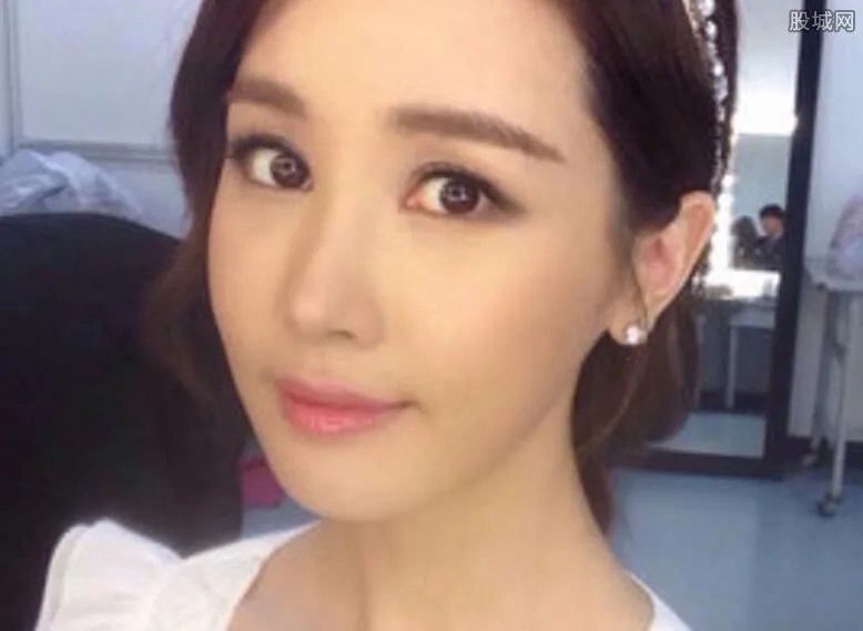 李多海承认整容失败 前后对比照曝光