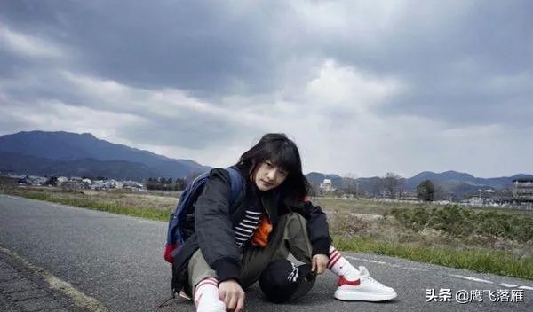 世界欠我一个初恋依依是谁扮演？