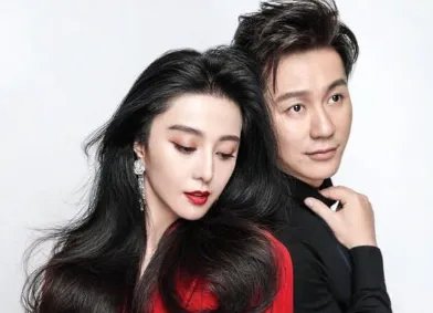 被法院盖章渣男的李晨，范冰冰父亲和张译揭开他的遮羞布，到底怎么样呢