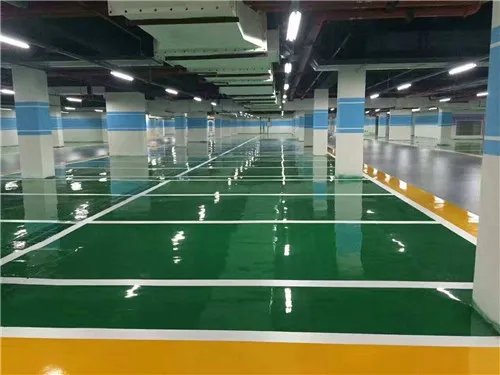 环氧地坪是不是自流平