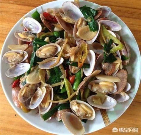 想在家里准备宴请一下朋友,六个人八个菜,大家有什么好的推荐?