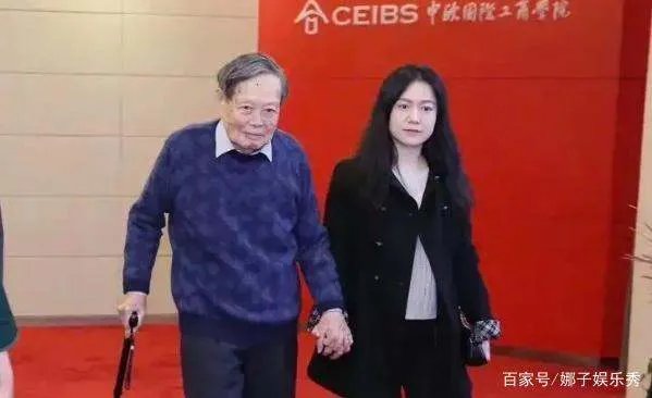 嫁给82岁杨振宁,一同走过16年时光,翁帆图个什么?