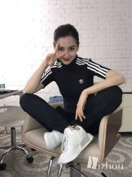 周扬青整容前就跟罗志祥在一起,明星只是整牙？