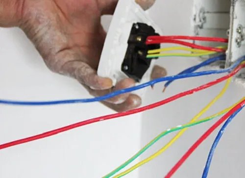 怎么分火线零线和地线