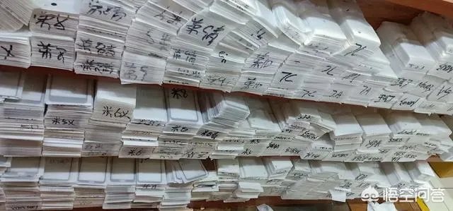 手机屏幕上如有明显的刮痕,可以进行修复吗?