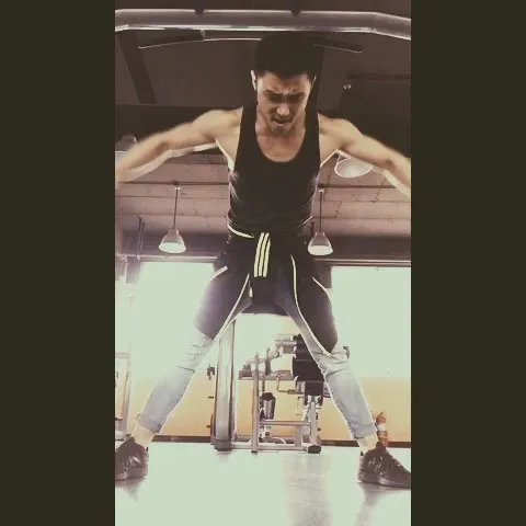 余梦婷的主要贡献