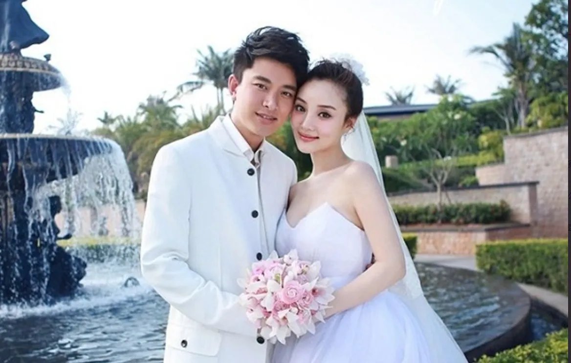 贾乃亮综艺复出后爱火再燃，疑似走出情伤？