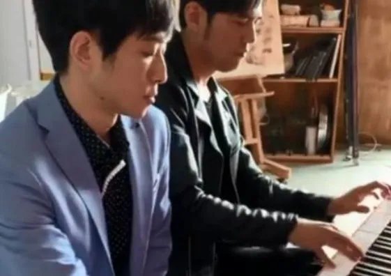 《不能说的秘密》中斗琴时的钢琴曲都是什么名字