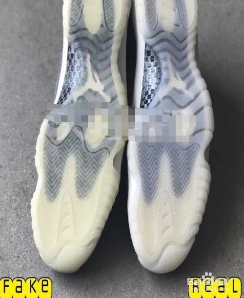 Air Jordan 11灰麂皮真假对比