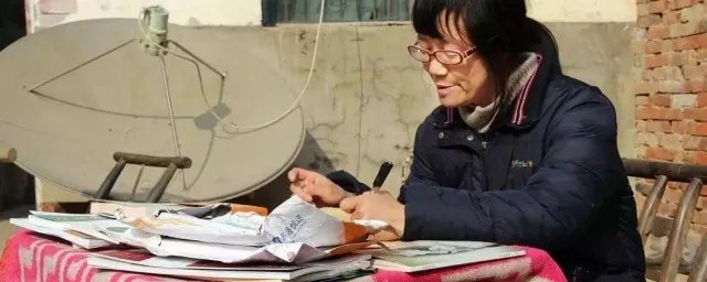 余秀华最好的十首诗 十首诗盘点